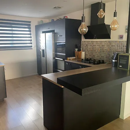 Holiday home Maison De A Bordeaux Le Haillan
